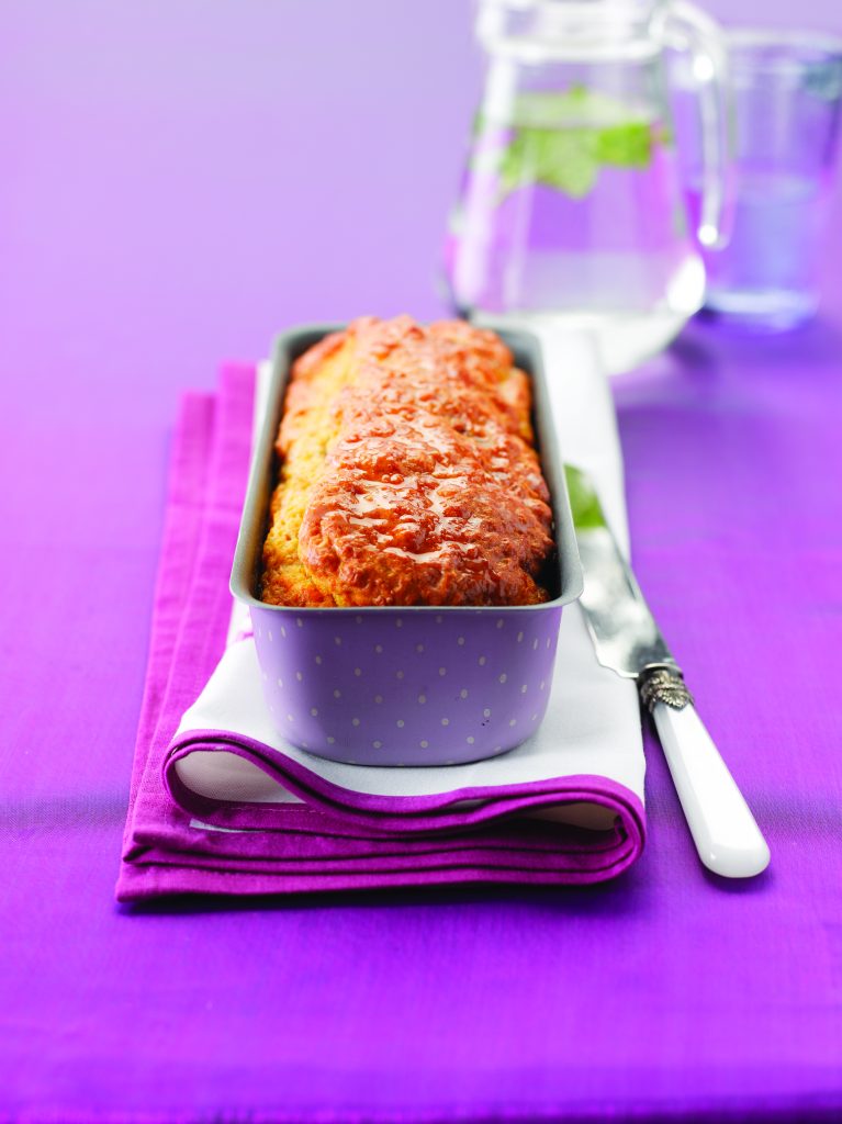 Orange cake with vanilla drizzle Orange cake with vanilla drizzle