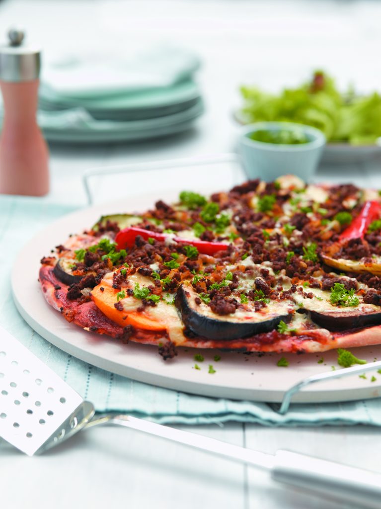 Pizza with spicy lamb and grilled vegetables Pizza with spicy lamb and grilled vegetables