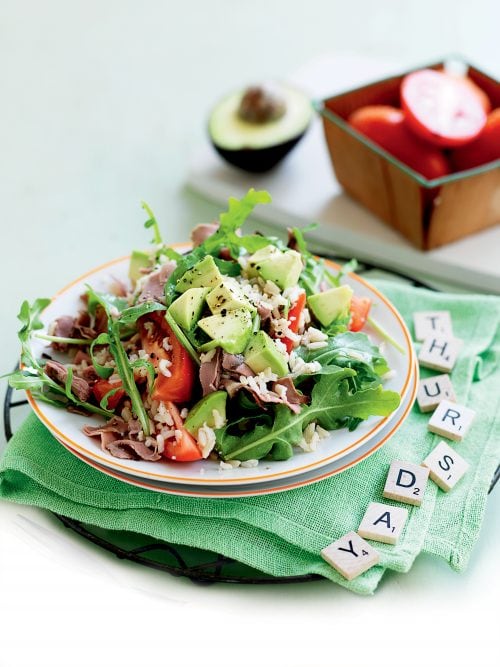 Roasted beef, rice and rocket salad