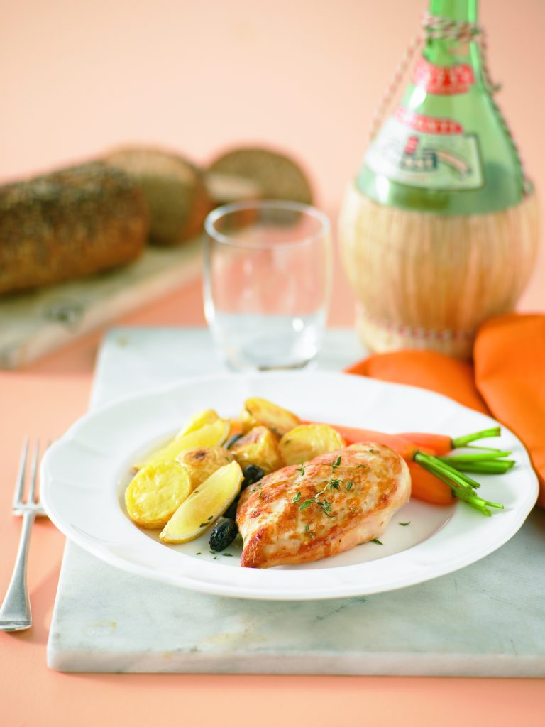 Roasted chicken breast fillets with lemon, olives and thyme Roasted chicken breast fillets with lemon, olives and thyme