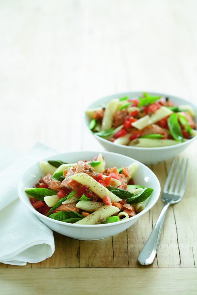 Salmon, tomato and asparagus pasta