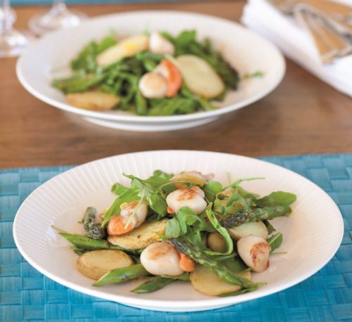 Scallop, asparagus and potato salad