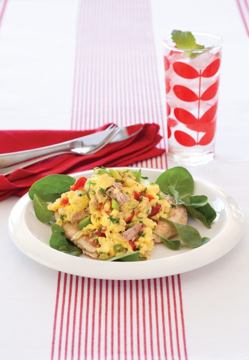 Scrambled eggs with tuna