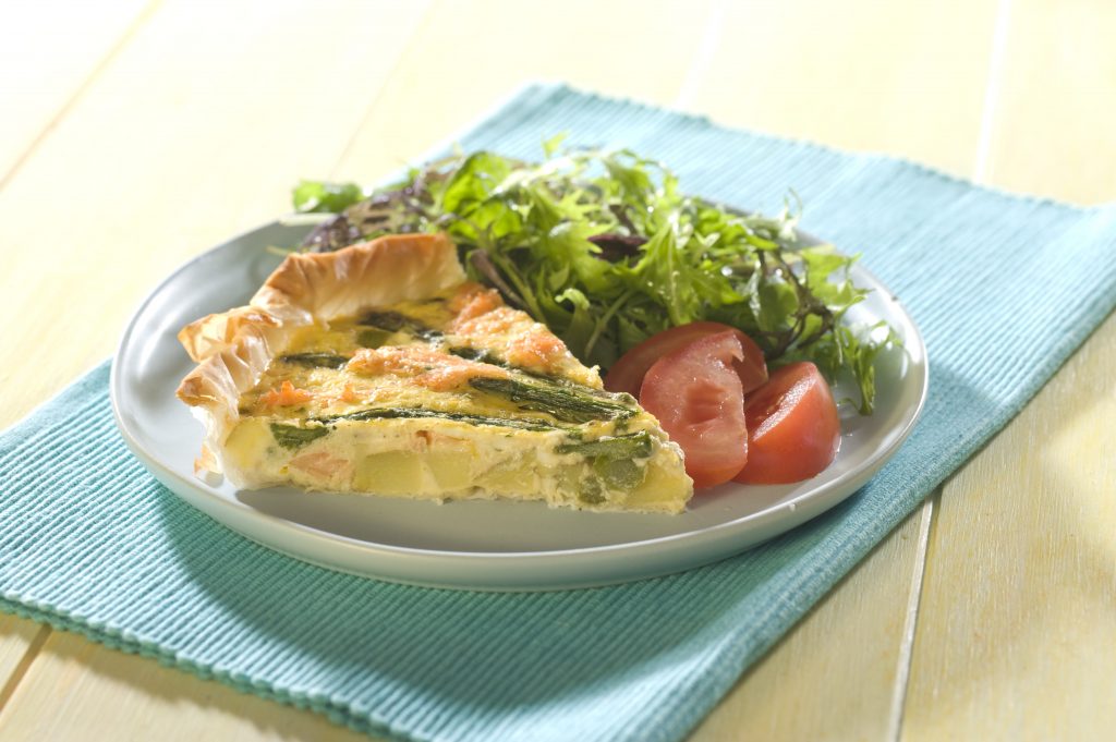 Smoked salmon and asparagus quiche Smoked salmon and asparagus quiche
