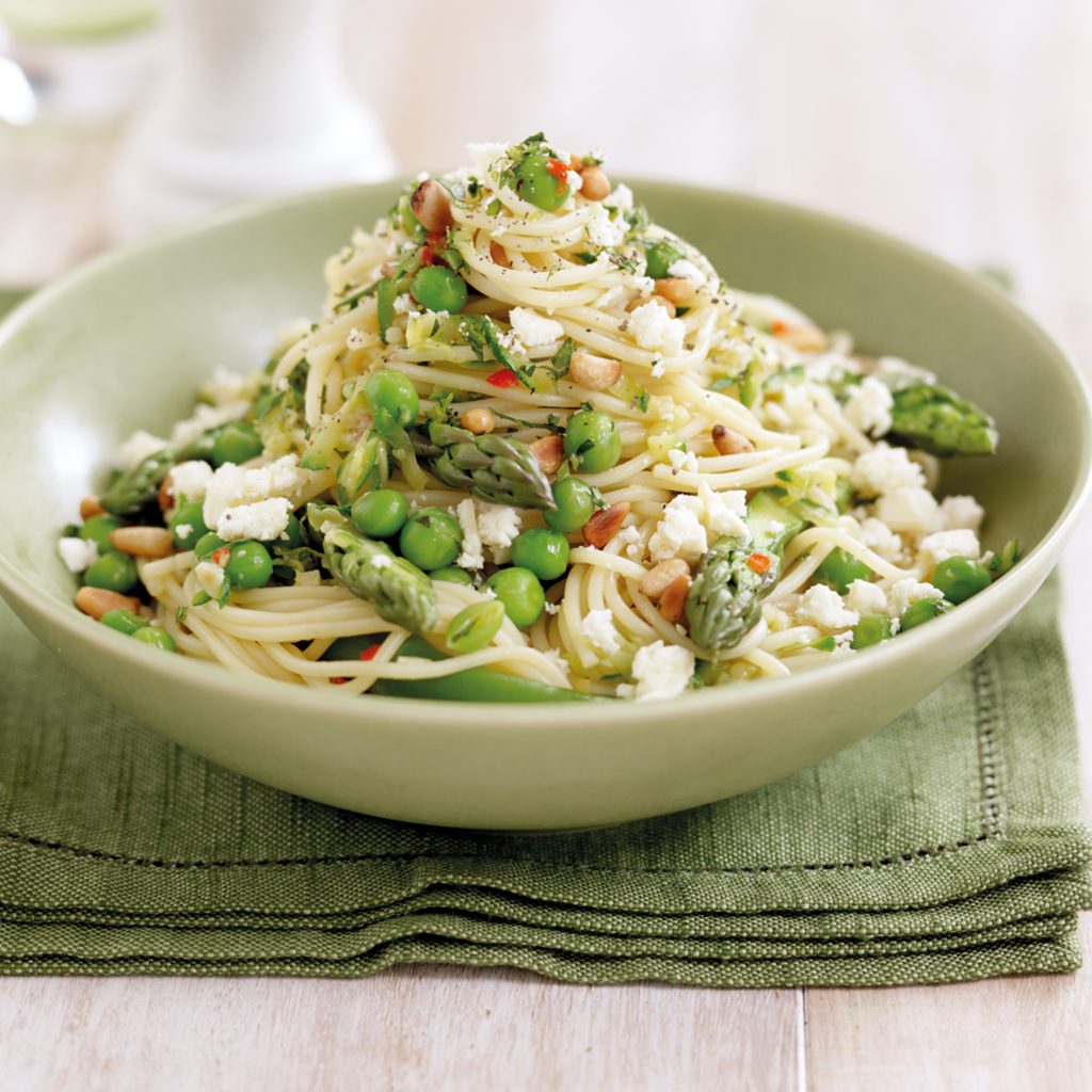 Spaghetti with chicken, feta, courgettes and mint Spaghetti with chicken, feta, courgettes and mint
