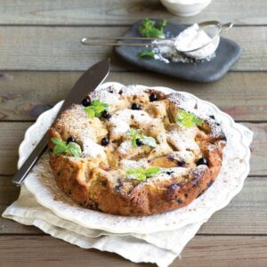 Spiced apple and blackcurrant sponge