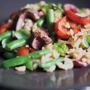 Stir-fried steak with citrus basil dressing