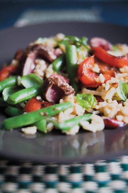 Stir-fried steak with citrus basil dressing