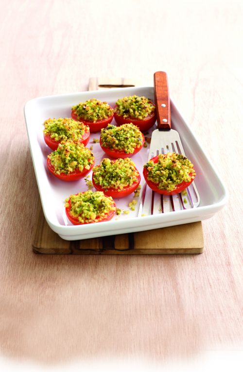Tomatoes with pesto crumbs