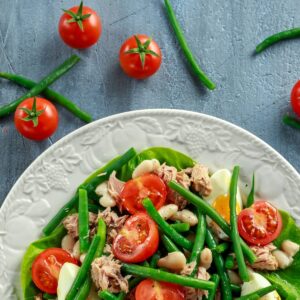 Tuna, bean and tomato salad