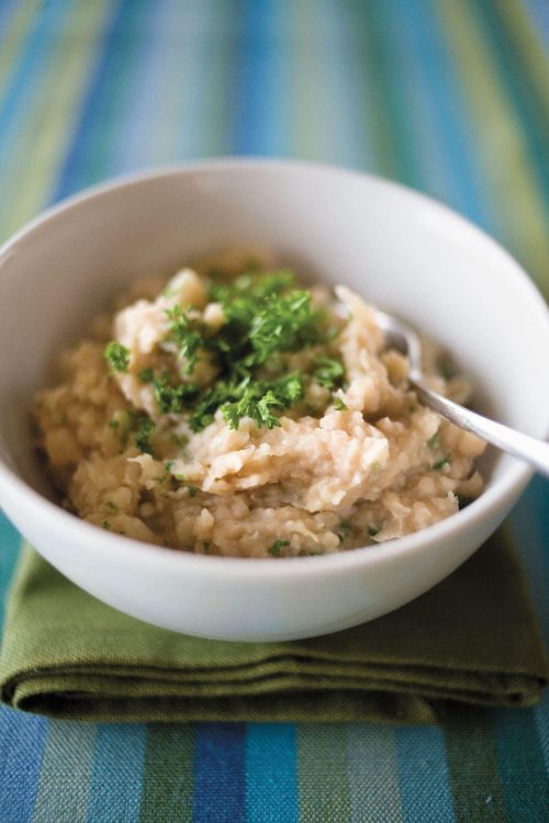 White bean mash with roasted garlic