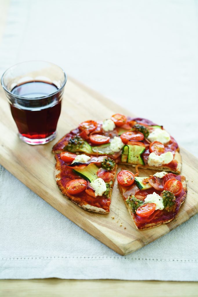 Wholemeal pizzas with ham, courgette and ricotta Wholemeal pizzas with ham, courgette and ricotta