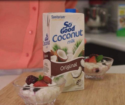 Yoghurt berry rice pudding