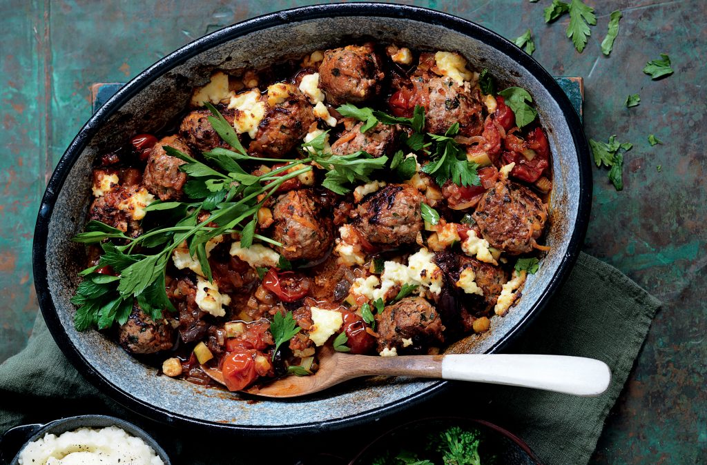 Baked meatballs with tomato, olives and ricotta Baked meatballs with tomato, olives and ricotta
