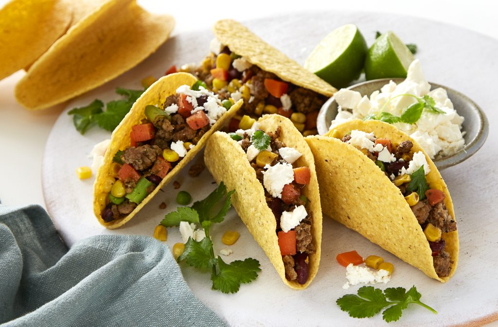 Tacos with beans, chicken and corn Tacos with beans, chicken and corn