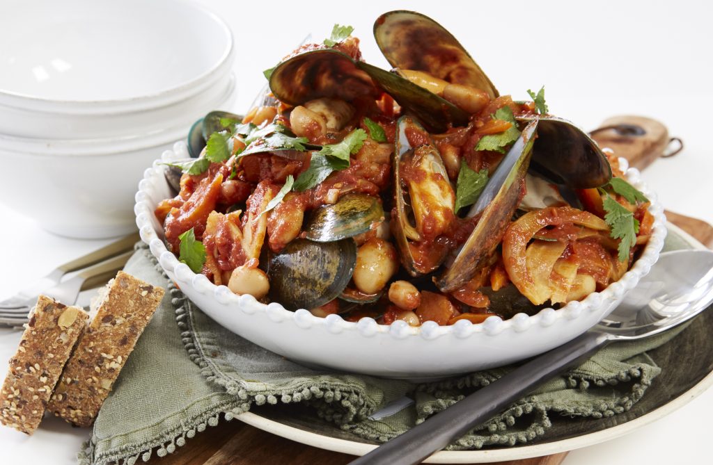 Tomatoey mussels with smoked paprika and beans Tomatoey mussels with smoked paprika and beans