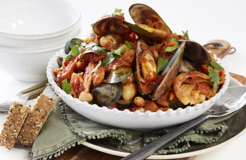 Tomatoey mussels with smoked paprika and beans