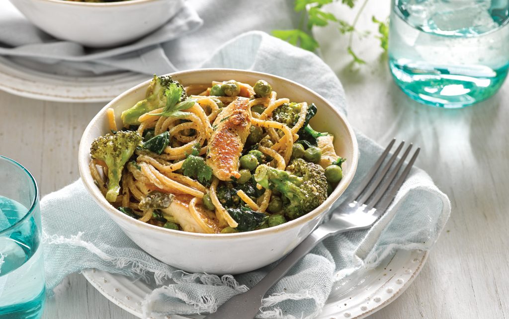 Creamy spring chicken pasta