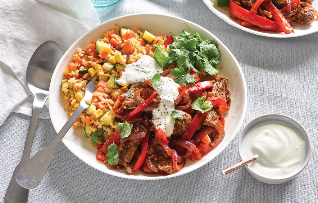 Mexican beef and capsicum with rainbow rice Mexican beef and capsicum with rainbow rice