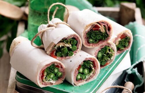 Roast beef, capsicum and green bean wraps