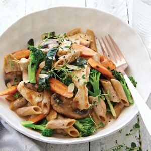 Creamy chicken, mushroom and almond pasta