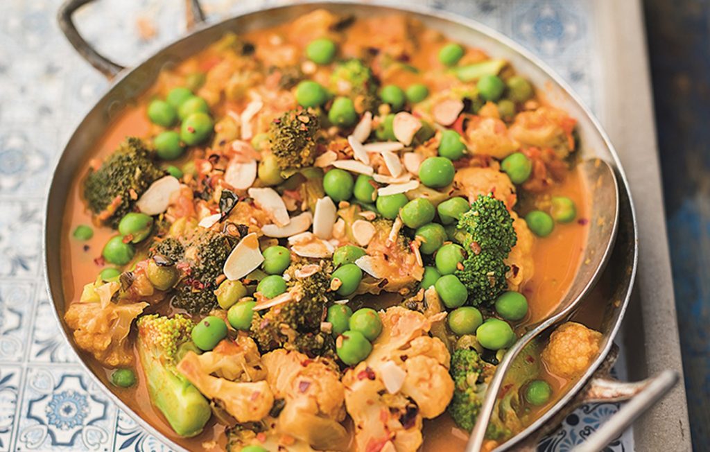 Vegan cauliflower and pea korma Vegan cauliflower and pea korma