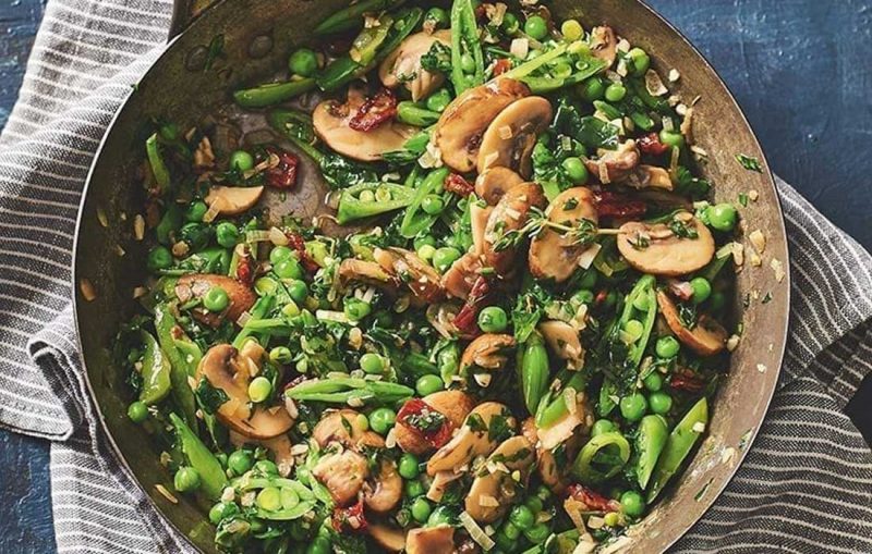 Herby mushrooms and greens - Healthy Food Guide