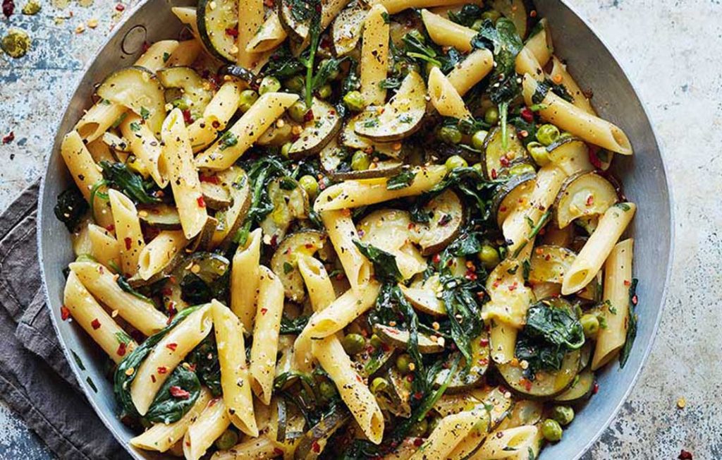 Vegan one-pot zucchini, pea and spinach pasta Vegan one-pot zucchini, pea and spinach pasta
