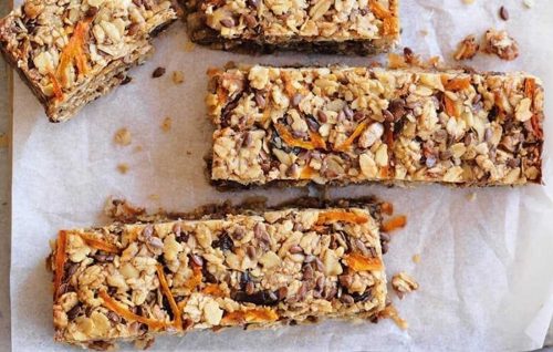 'Carrot cake' muesli bars