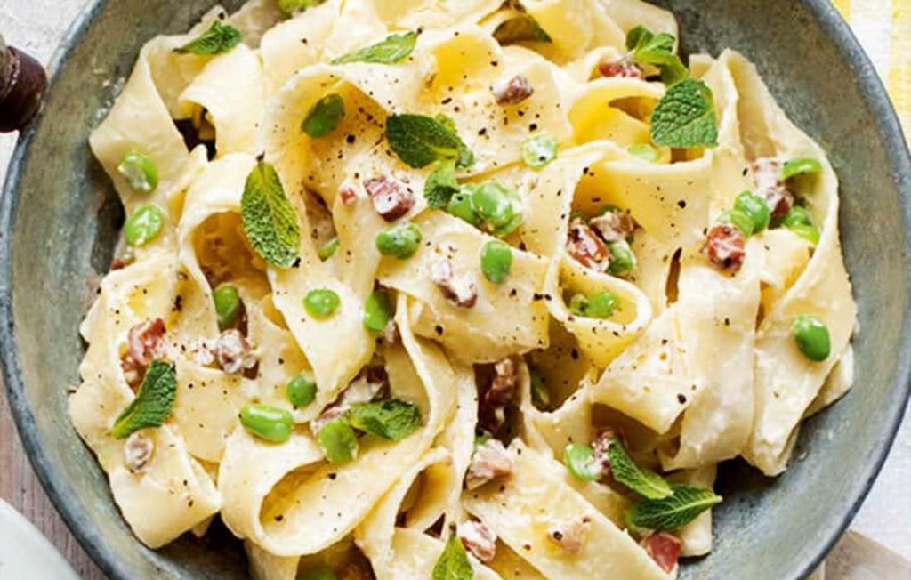 Creamy pappardelle with broad beans and pancetta