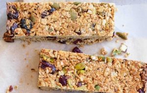 Pistachio, vanilla and cranberry bars