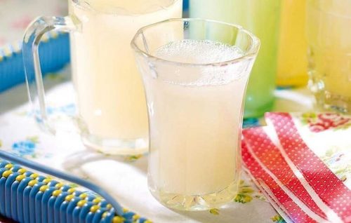Spicy ginger and lemongrass fizz