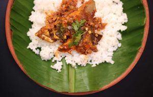 Healthier fish and tomato curry
