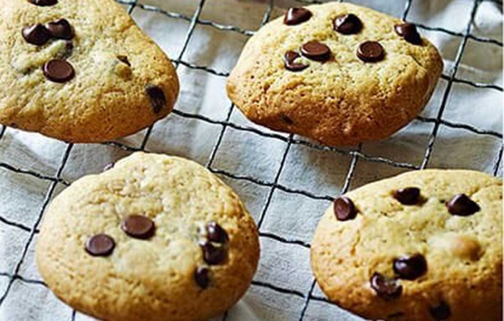 Chocolate chip cookies made healthier Chocolate chip cookies made healthier
