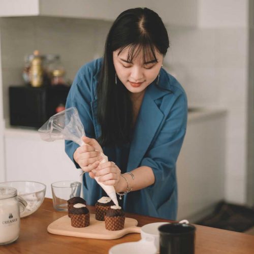 How to bake mindfully for stress relief and happiness