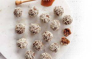 Tahini bliss balls