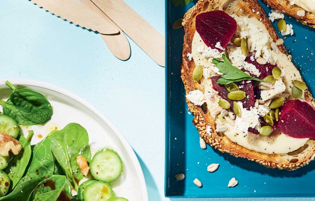 Hummus beetroot and feta bruschetta with spinach salad Hummus beetroot and feta bruschetta with spinach salad