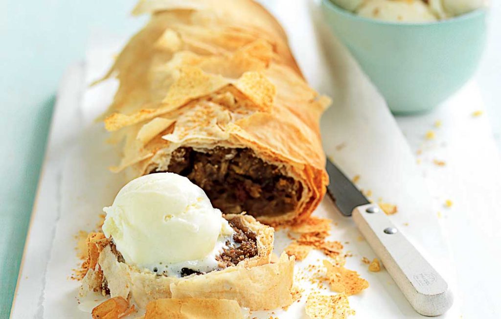 Apple and pear strudel Apple and pear strudel