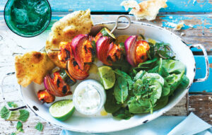 Tandoori chicken skewers with naan