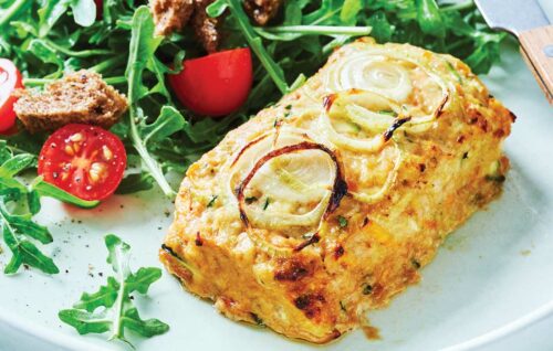 Chicken meatloaves with rocket salad