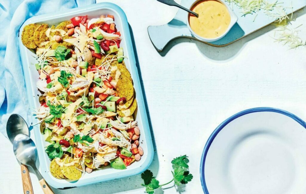 Barbecued chicken and bean nachos Barbecued chicken and bean nachos recipe