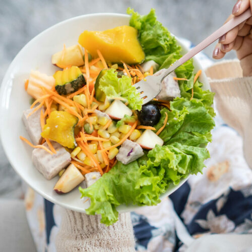 Feeling bloated, hungry or bored after salad? These tips might help