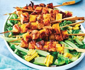 8 ways to pop with pineapple