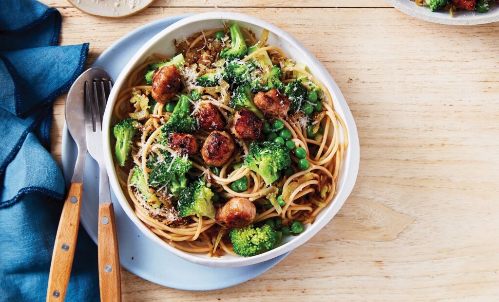 Pasta with meatballs and broccoli Pasta with meatballs and broccoli