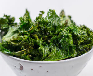 Which is healthier: Cabbage or kale?