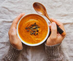 3 reasons you feel hungrier and crave comfort foods when the weather turns cold