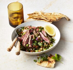 Fast fattoush with lamb