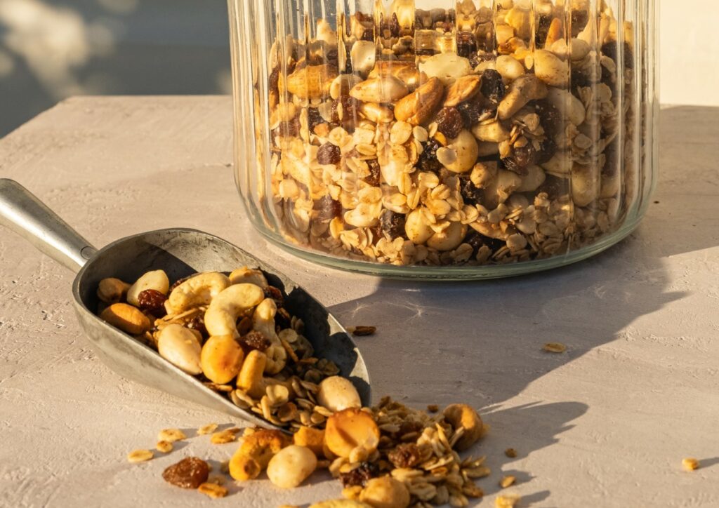Gingerbread granola Gingerbread granola