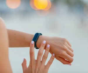 Tracking daily step counts can be a useful tool for weight management – an exercise scientist parses the science