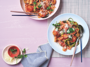 Gluten-free spirals with chicken meatballs